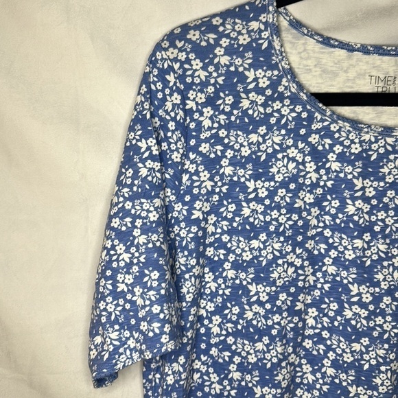 TIME AND TRU FLORAL T-SHIRT (Xlarge) - Picture 4 of 8